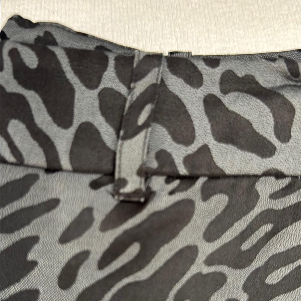 Equipment- Animal Print Flare Pants- sz. 4 - Picture 6 of 16